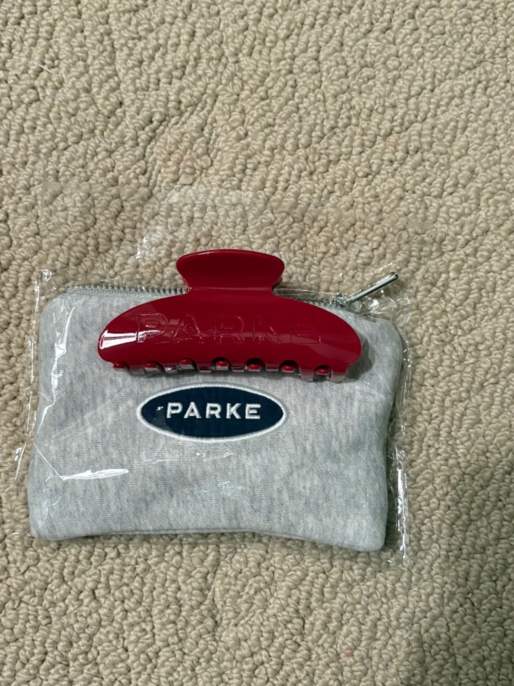BNWT PARKE CRIMSON RED CLAW CLIP WITH PARKE COIN PURSE